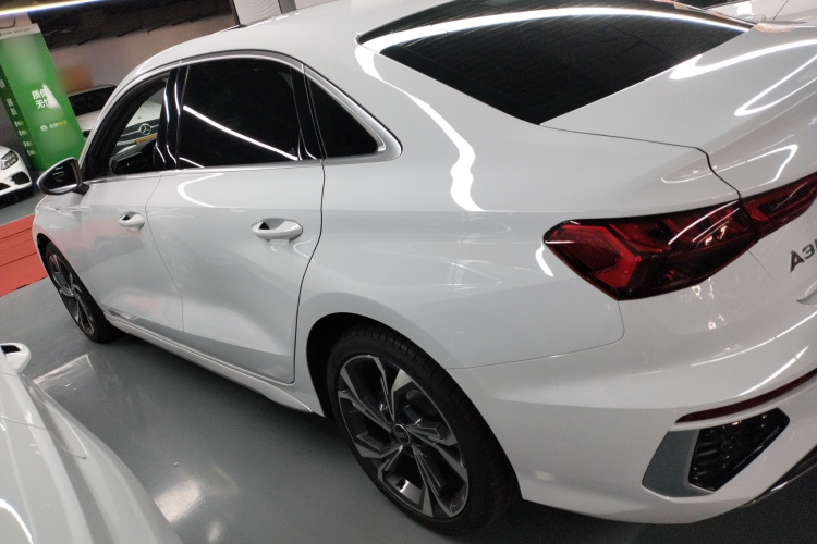 奥迪A3 2023款 A3L Limousine 35 TFSI 豪华运动型车身外观6003