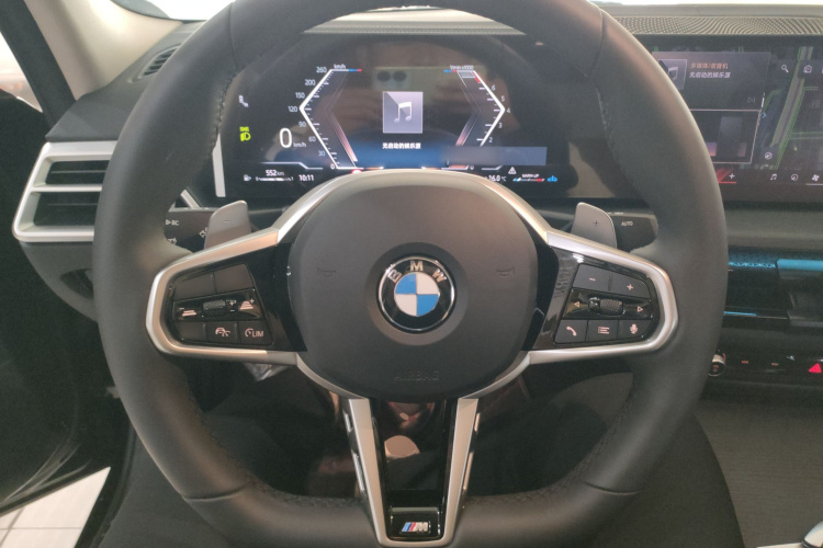 宝马3系 2025款 325Li M运动套装中控内饰13