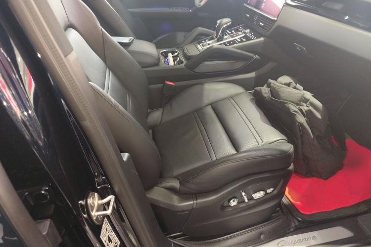 保时捷 Cayenne新能源 2019款 Cayenne E-Hybrid 2.0T局部细节41