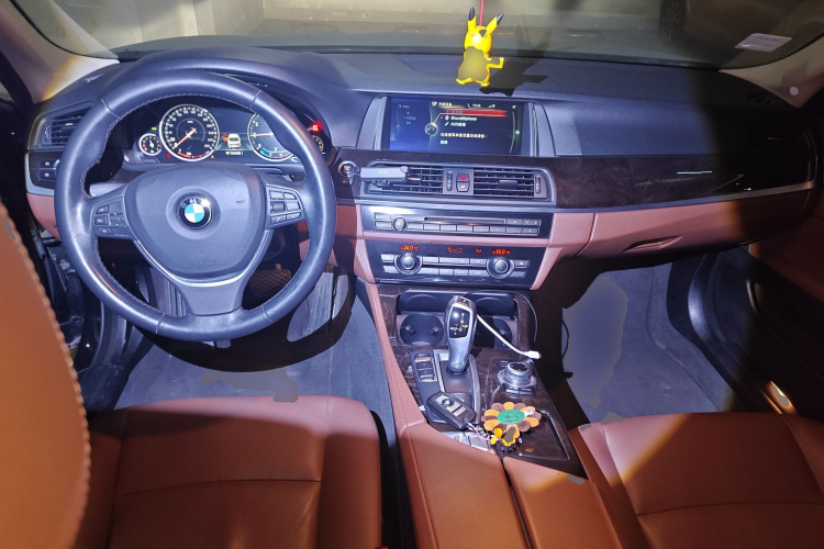 宝马5系 2017款 525Li 领先型中控内饰12