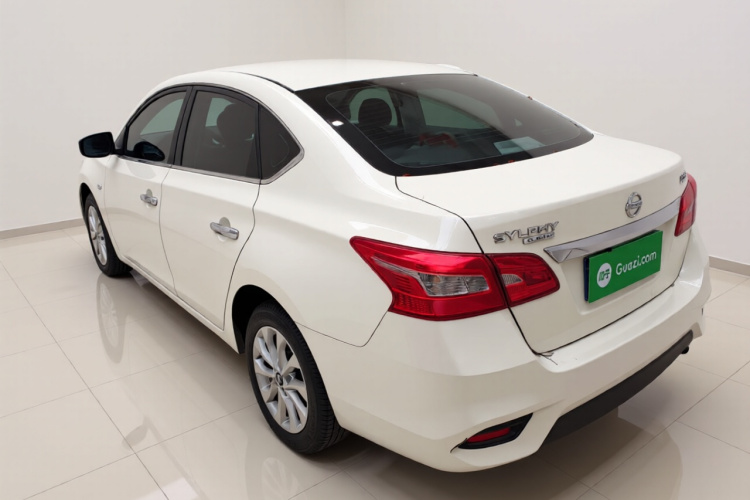 日产 轩逸 2022款 经典 1.6XE CVT舒适版车身外观5