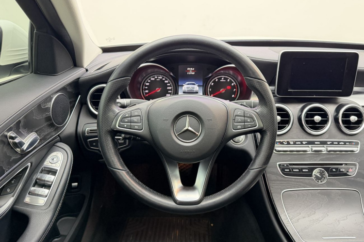 奔驰C级 2017款 改款 C 180 L 时尚型运动版中控内饰7001