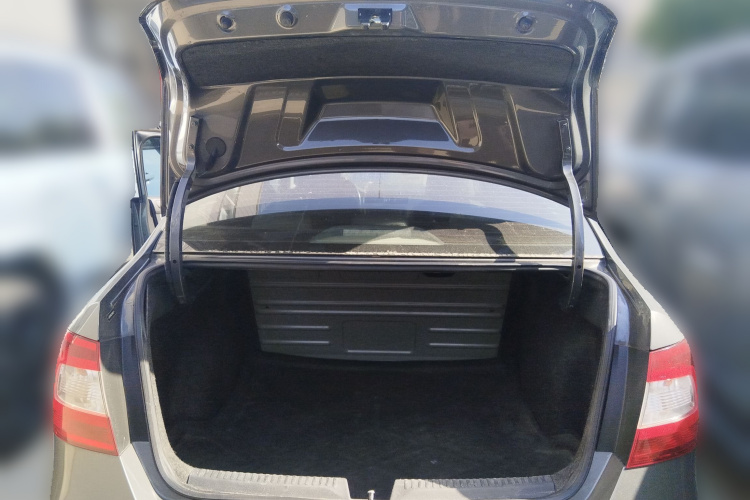 斯柯达 昕锐 2015款 1.6L 自动智选型中控内饰23