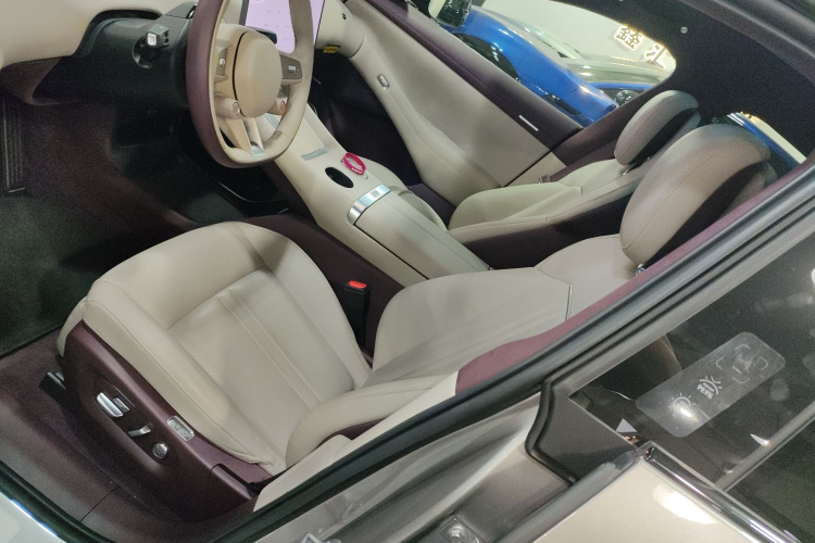 小米汽车 小米YU7 2025款 超长续航高性能四驱Max版局部细节19