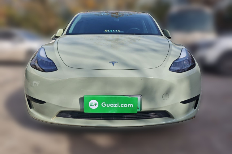 特斯拉 Model Y 2024款 后轮驱动版车身外观2