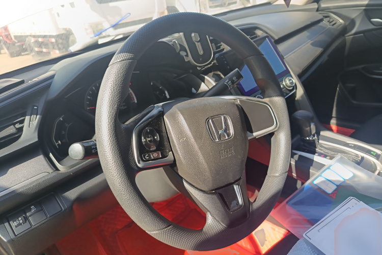 本田 思域 2016款 180TURBO CVT舒适版局部细节13