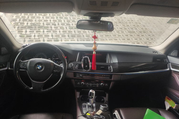 宝马5系 2017款 525Li 豪华设计套装中控内饰7002