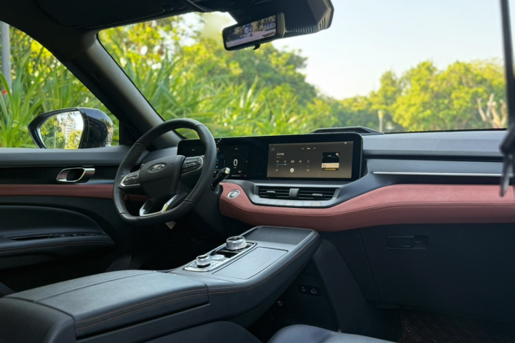 福特 领裕新能源 2025款 尊领型PLUS车身外观6008