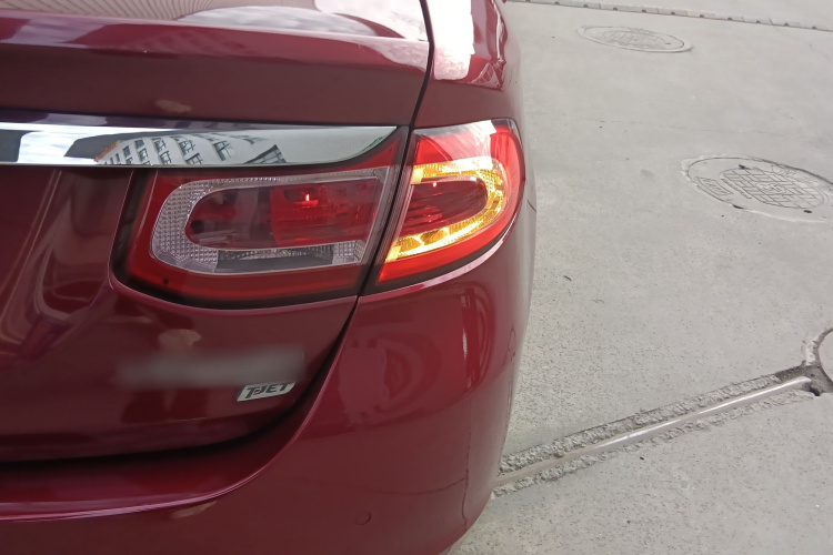 菲亚特 菲翔 2015款 1.4T 自动劲享版车身外观6006