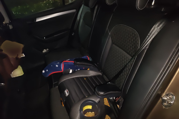 斯柯达 速派 2018款 TSI280 DSG舒适版 国V中控内饰21