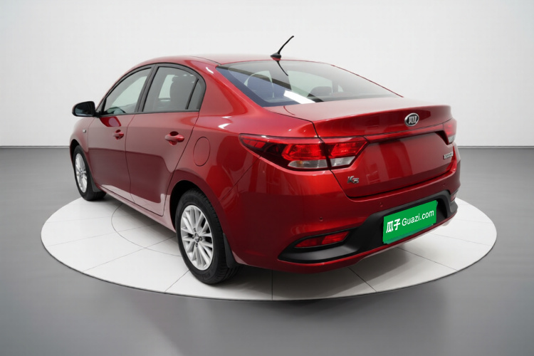 起亚K2 2017款 三厢 1.4L MT GLS车身外观5