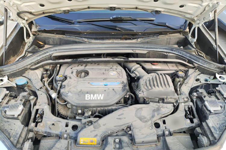 宝马X1新能源 2019款 xDrive25Le 里程升级版机舱底盘24