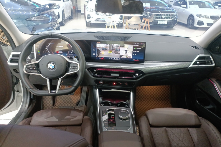 宝马3系 2025款 330Li M运动曜夜套装中控内饰12