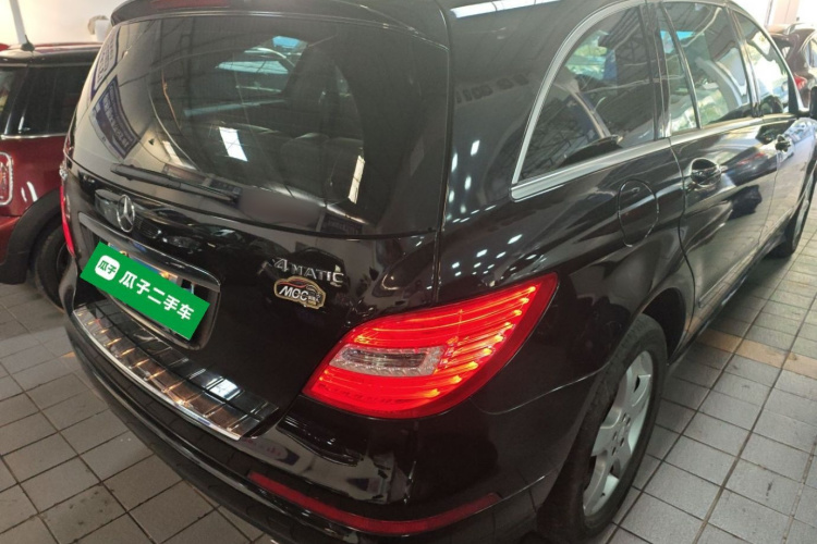 奔驰R级 2015款 R 320 4MATIC 豪华型车身外观6005