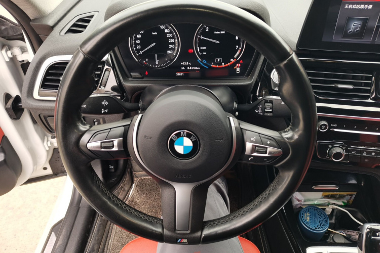 宝马1系 2021款 改款 125i M运动曜夜版中控内饰13