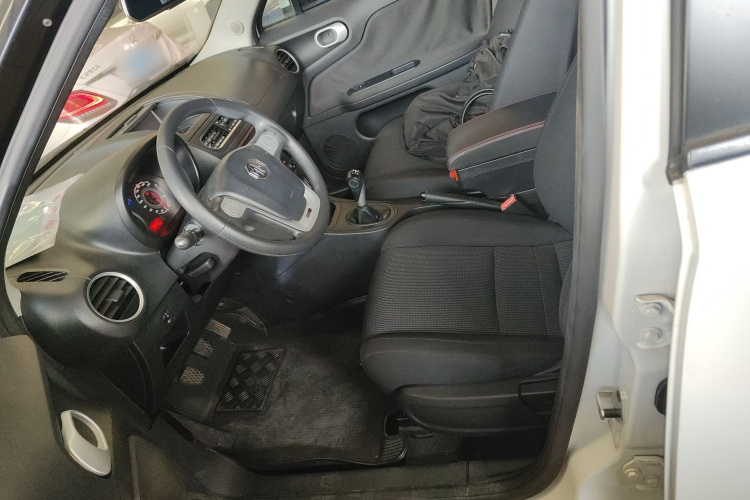 名爵3 2016款 1.3L 手动舒适版局部细节19