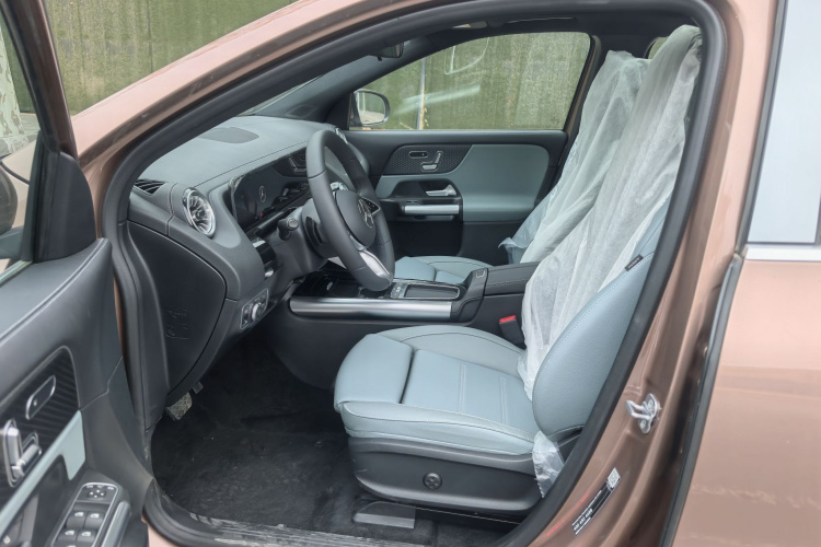 奔驰EQA 2025款 EQA 260中控内饰7002