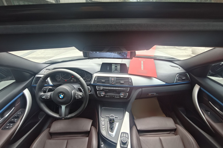宝马3系 2019款 320i M运动套装中控内饰7008