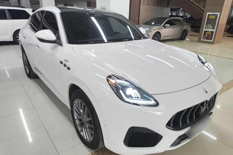 玛莎拉蒂 Grecale格雷嘉 2023款 2.0T GT车身外观3