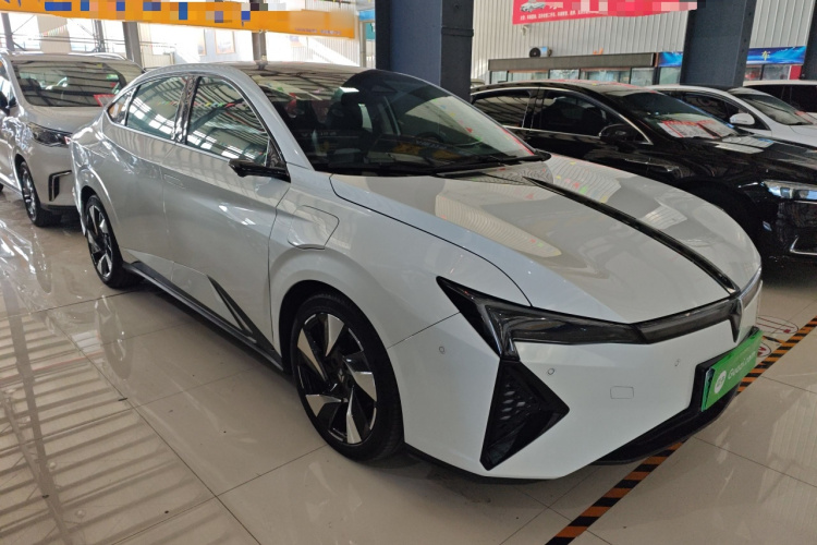 灵悉L 2025款 头号玩家版+超级加倍选装包车身外观3