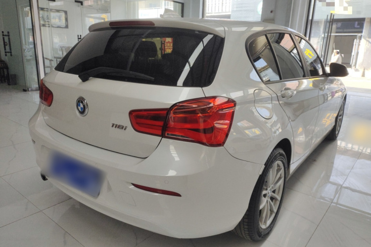 宝马1系(进口) 2018款 118i 领先型车身外观6005