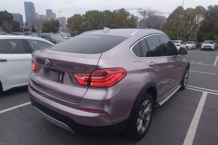 宝马X4 2014款 xDrive20i X设计套装车身外观7