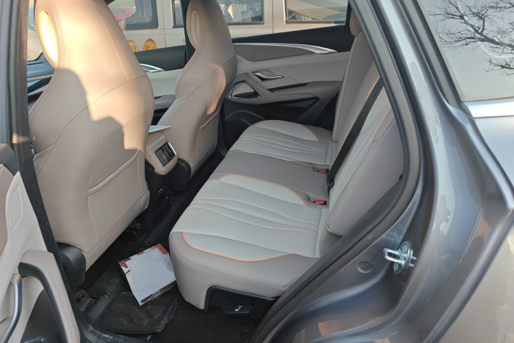 比亚迪 宋Pro新能源 2024款 荣耀版 DM-i 71KM领航型中控内饰21