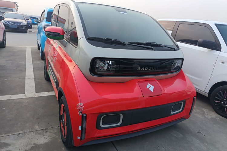 宝骏KiWi EV 2021款 设计师 三元锂车身外观2