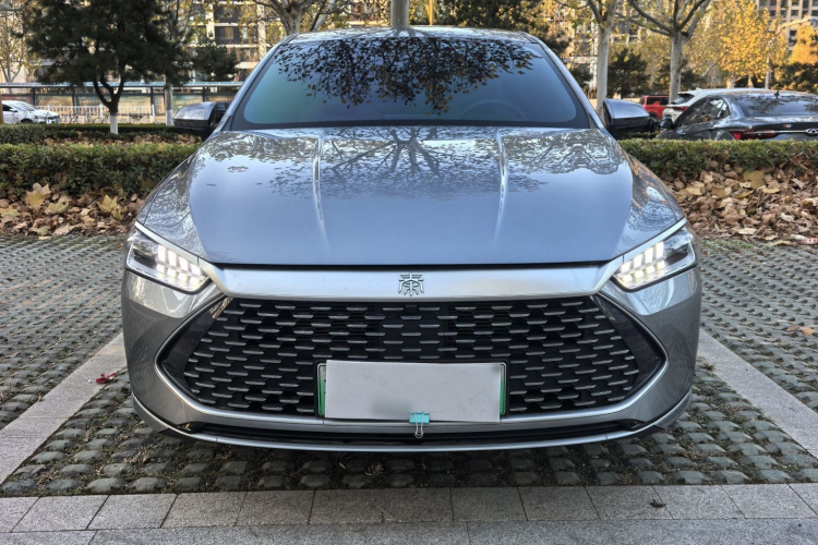 比亚迪 秦PLUS 2023款 冠军版 DM-i 55KM领先型车身外观6004