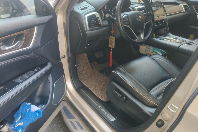 本田UR-V 2017款 370TURBO 两驱尊贵版 国V中控内饰7003