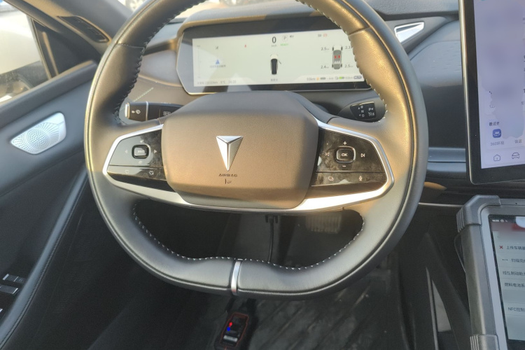 深蓝汽车 深蓝SL03 2023款 200Max增程版中控内饰13