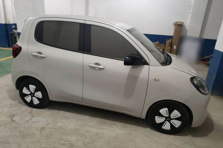 五菱汽车 宏光MINIEV 2025款 四门版 臻享款车身外观6002