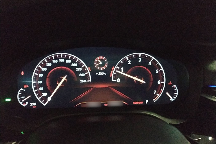 宝马5系 2019款 改款 525Li 豪华套装局部细节14