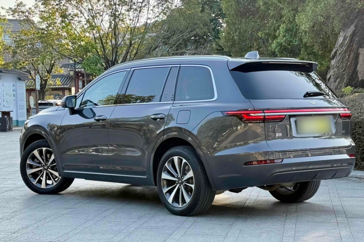 理想汽车 理想ONE 2021款 增程6座版车身外观6011