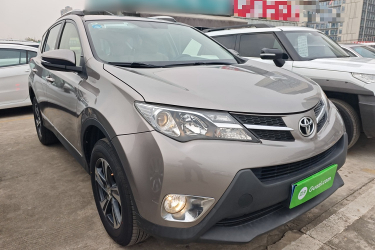 丰田 RAV4荣放 2015款 2.0L 手动两驱都市版车身外观6002