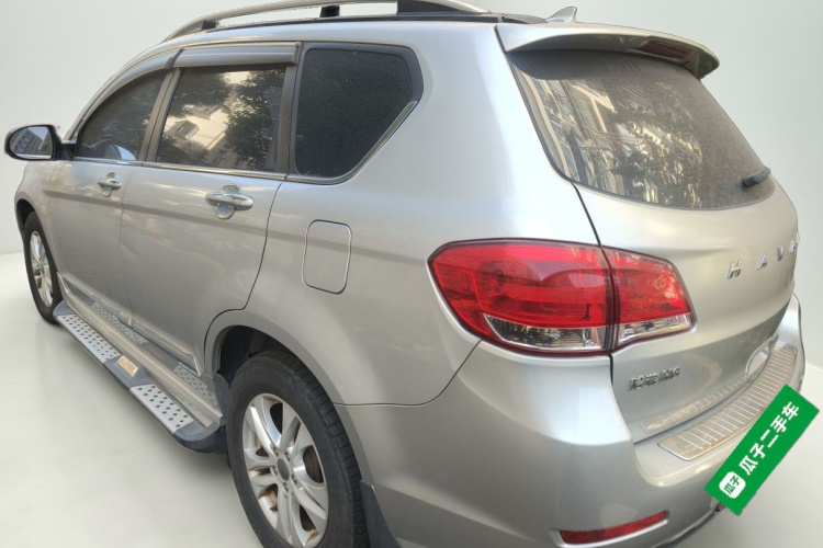 哈弗H6 2013款 升级版 2.4L 自动两驱尊贵型车身外观5