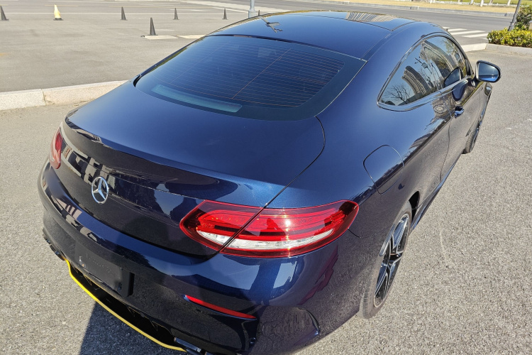 奔驰C级(进口) 2021款 C 260 轿跑车车身外观7