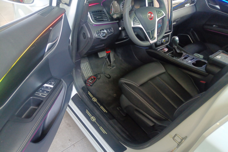 比亚迪 宋MAX 2017款 1.5T 自动智联精英型 7座中控内饰7003