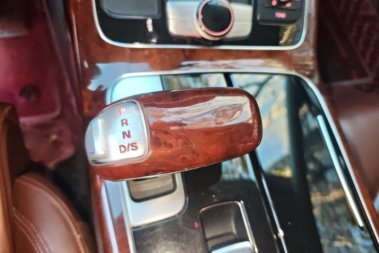 奥迪A8 2013款 A8L 40 hybrid局部细节18