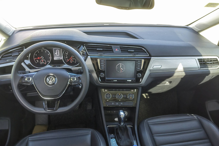 大众 2018款 途安L 280TSI DSG舒适版 7座 国V中控内饰7001