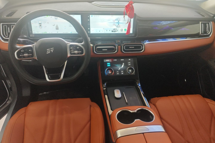 捷途山海L7 2024款 1.5T 120km  ULTRA 5座中控内饰12