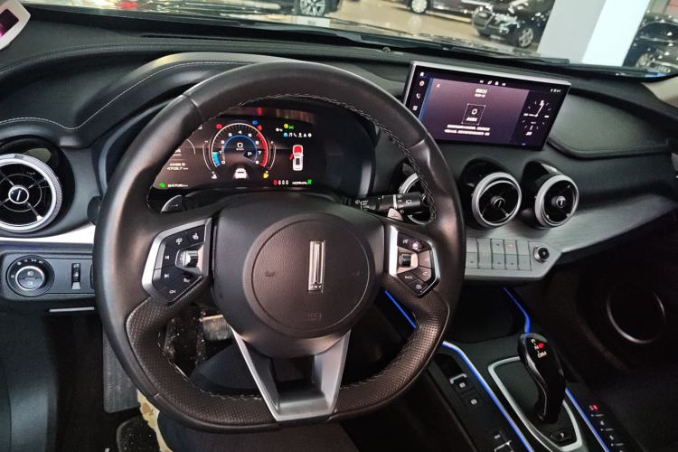 魏牌 VV7 2020款 2.0T 旗舰型中控内饰7002