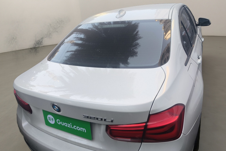 宝马3系 2019款 320Li 时尚型车身外观6