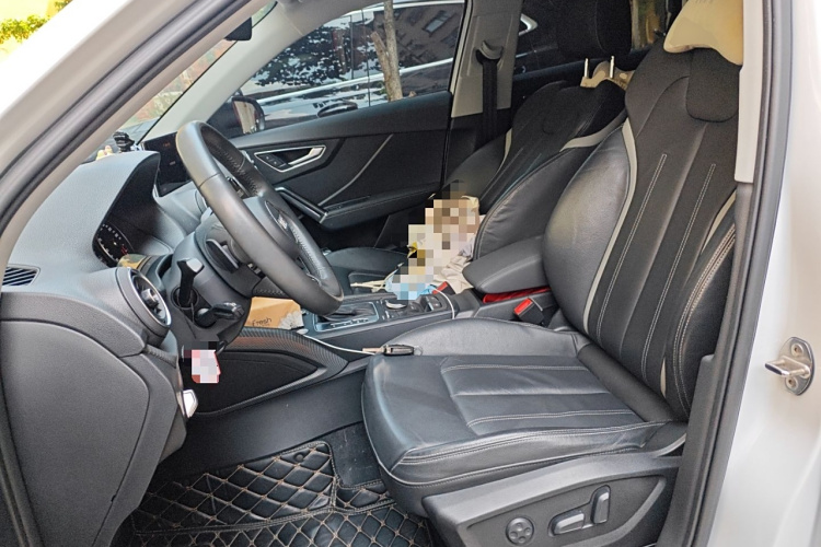 奥迪Q2L 2020款 35 TFSI 时尚动感型中控内饰19