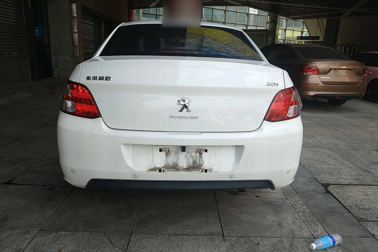 标致301 2016款 1.6L 手动舒适版车身外观6004