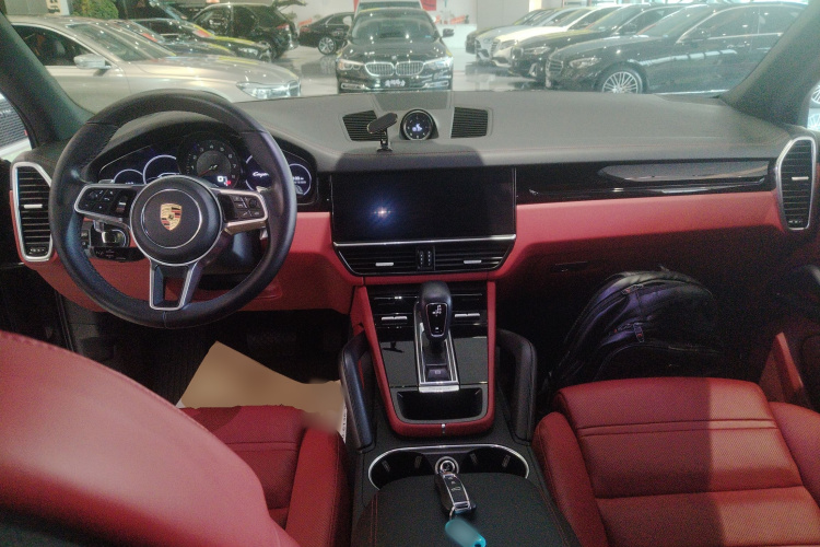 保时捷 2019款 Cayenne 3.0T中控内饰7002