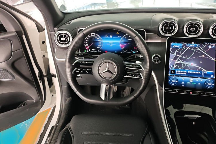 奔驰GLC 2023款 GLC 260 L 4MATIC 豪华型 7座中控内饰13