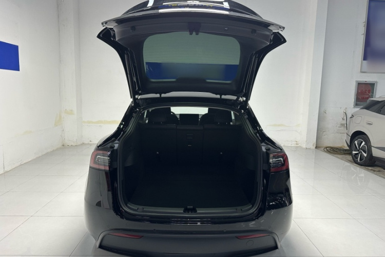 特斯拉 Model Y 2023款 后轮驱动版局部细节23