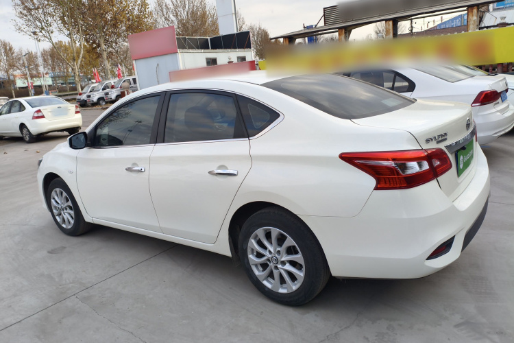 日产 轩逸 2024款 经典 1.6XE CVT舒适版车身外观4