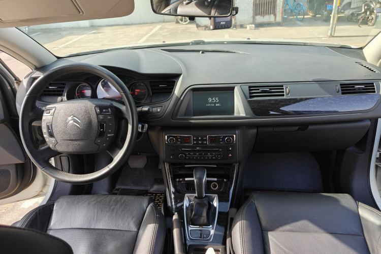 雪铁龙C5 2014款 2.0L 自动尊享型中控内饰7007